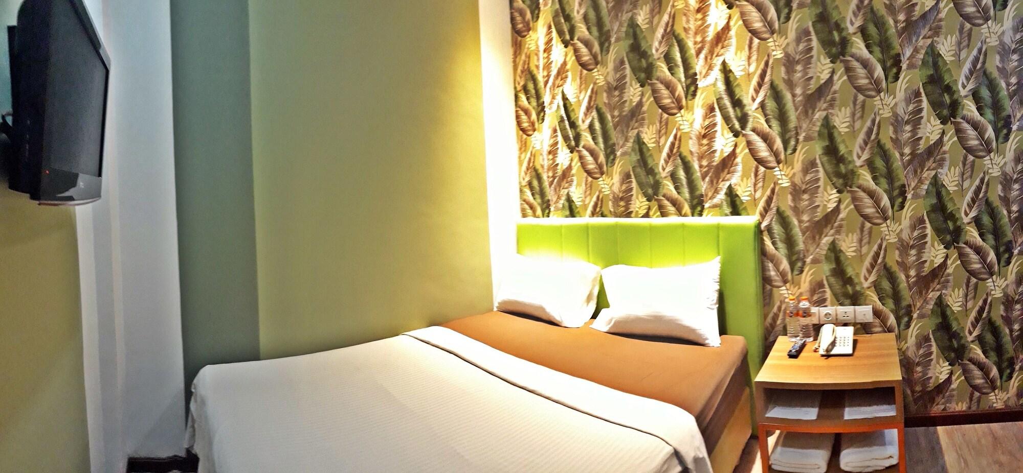 Kama Hotel Medan Exterior photo